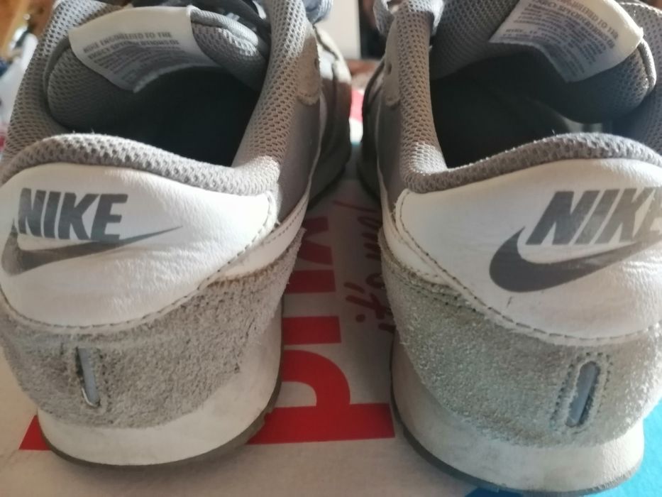 Vand 2 perechi adidasi mărimea 39 baieti