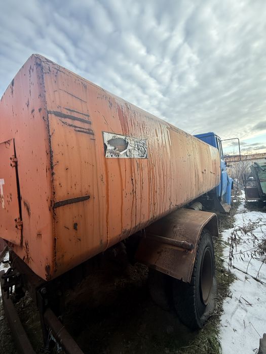 Продам емкость бочку под тех воду