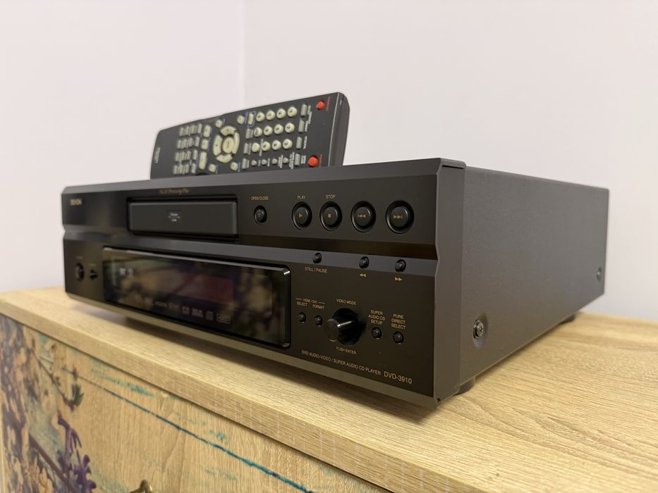 DENON DVD-3910 SACD /DVD/ CD Player