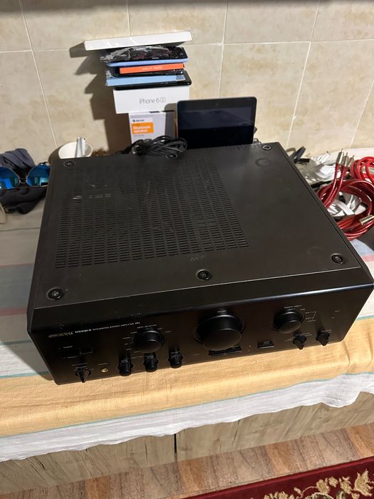 Amplificator de putere Onkyo integra R1.