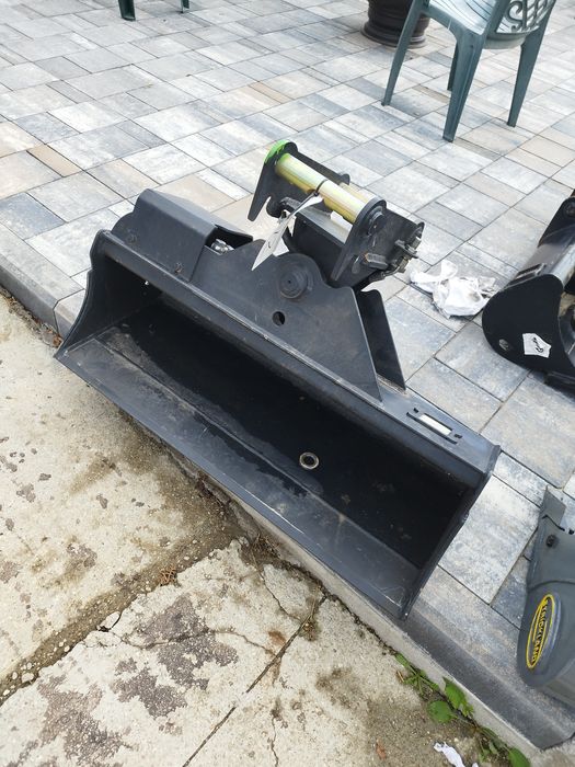 Cupa inclinabila miniexcavator