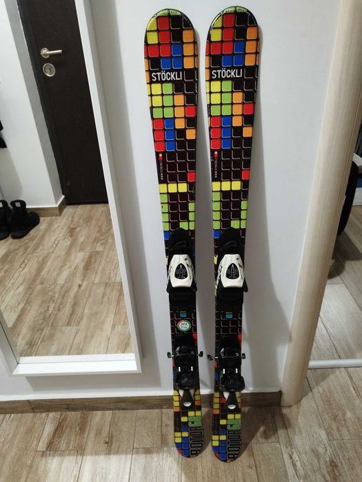 Schiuri copii lungime 117 cm in stare buna.  200 lei