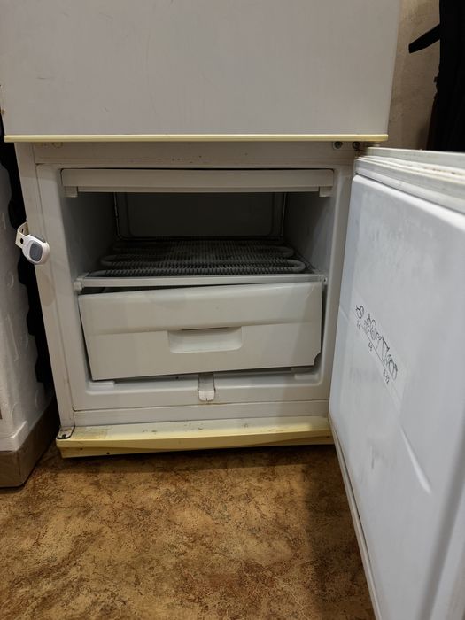 Продам холодильник