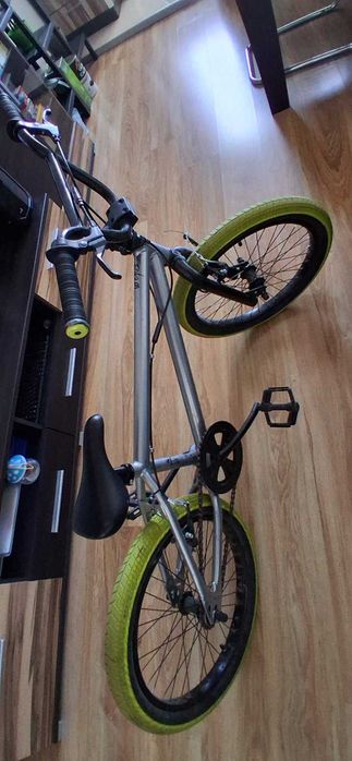 КОЛЕЛО BMX много запазено