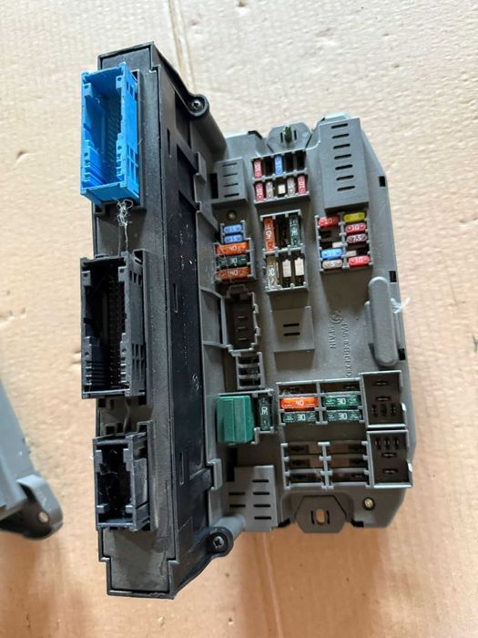Electronica X6 e71 / X5 e70 Navigatie/Calculatoare / Module Spira SZL