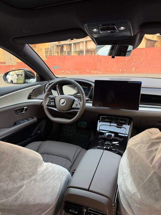 **Byd han 635 smart RESTAYLING 
Massaj Sedena+XALADILNIK bor full pozi