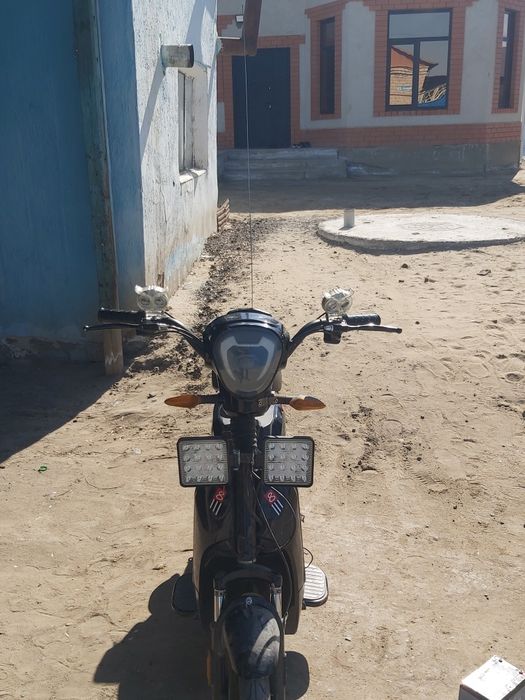 Электроскутер ск8