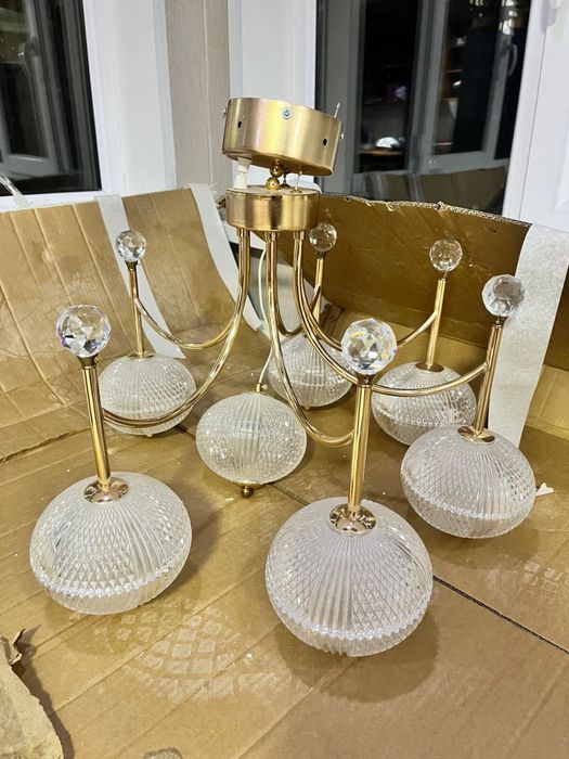 Продается люстра