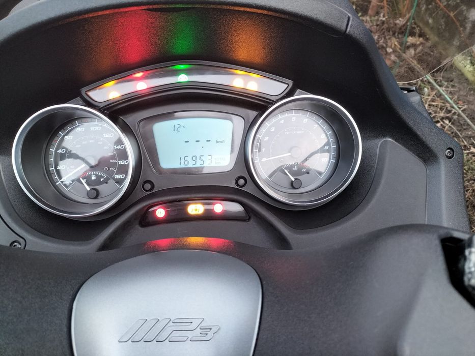 Piaggio mp3 350sport