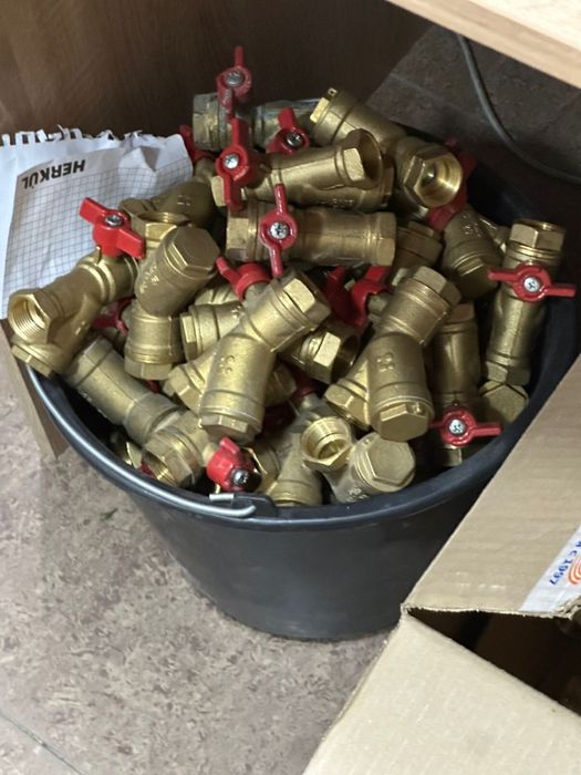 Муфты, клапаны, колпачки, трубы