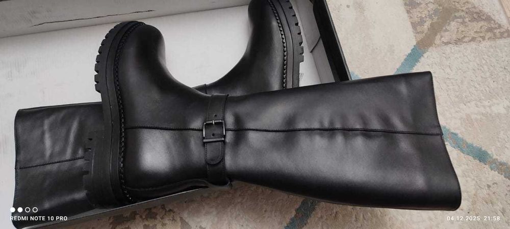 Продам сапоги осенние