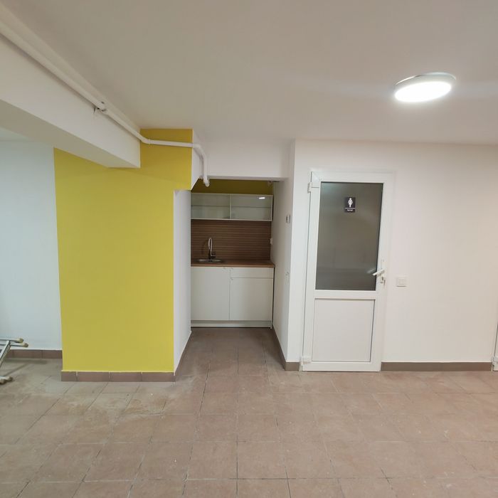 Închiriez spațiu comercial 120m2
