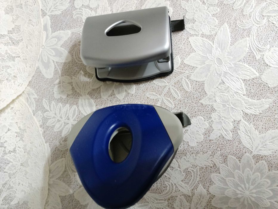 Дырокол канцелярский