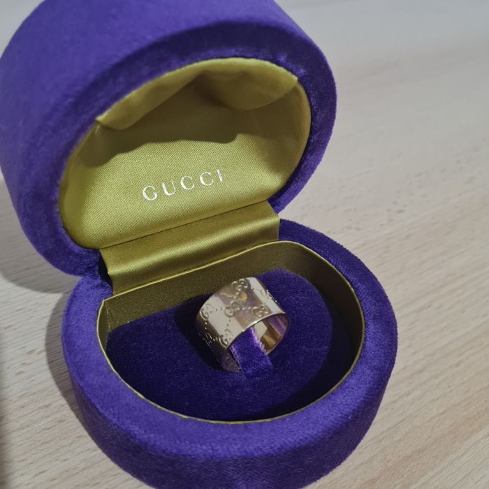 Se vinde inel GUCCI unisex autentic 18 Karate aur