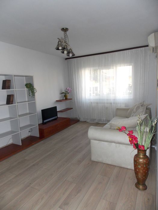 Apartament modern 2 camere decomandat 50mp - etaj1, Piata Decebal - 2 bedrooms modern apartment for rent