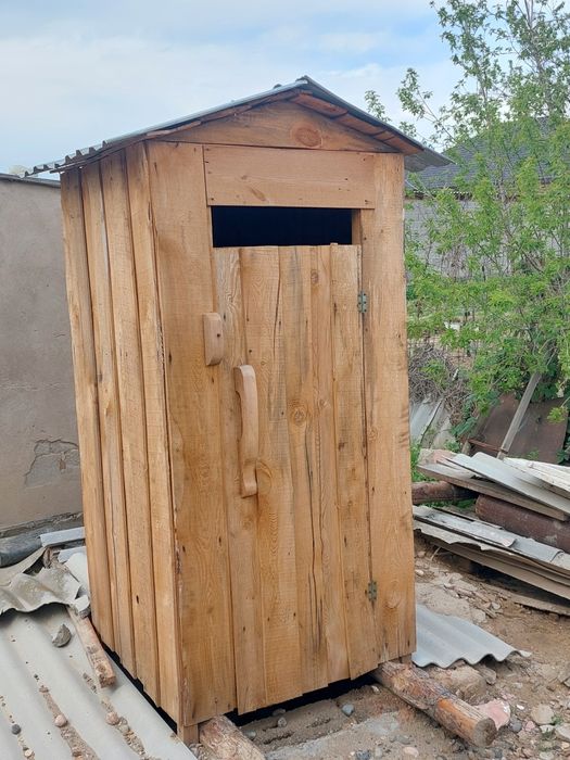 Продаётся деревян.туалет