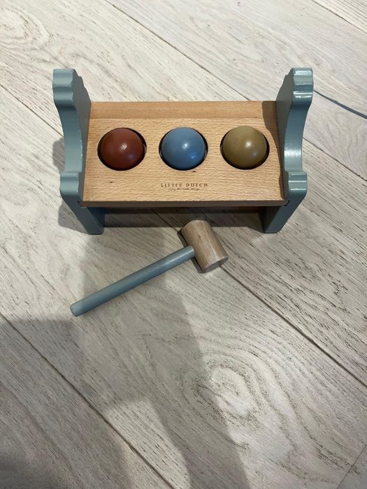 Set jucarii si premergator bebe