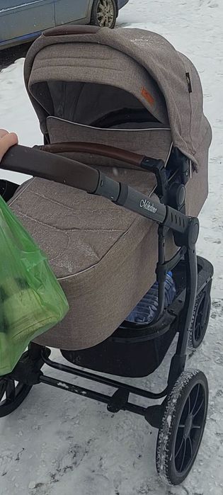 Продам детскую коляску