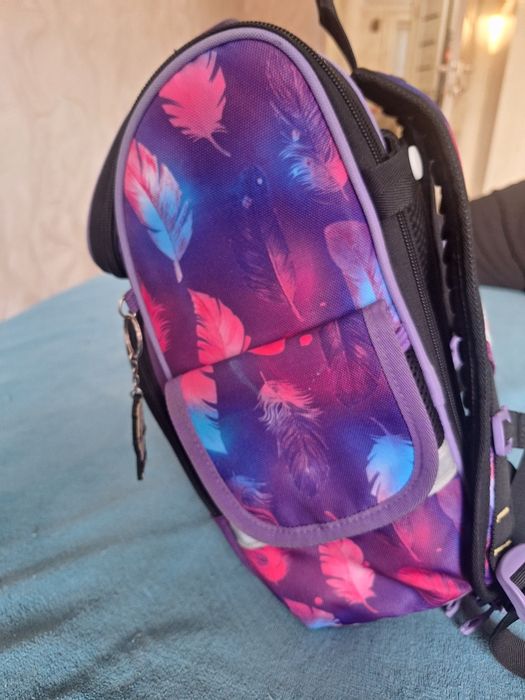 Продам портфель и сумка для сменки.