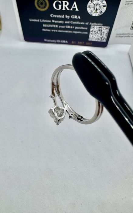 Сребърен пръстен с мойсанит (Диамант) 0.8 карата