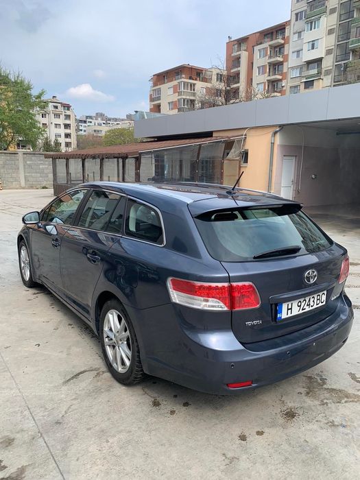Toyota Avensis D-4D 2010г.