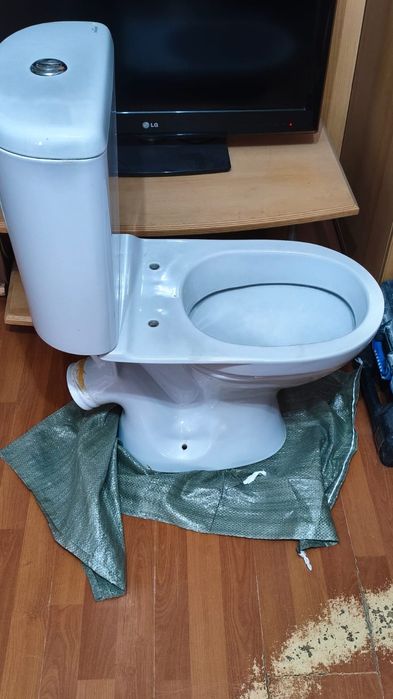 Продам унитаз б/у