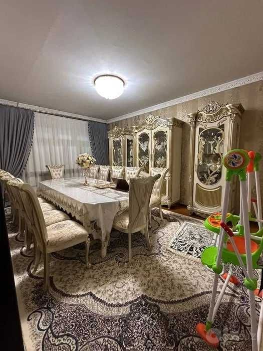Жарарик 5 хона евроремонт сотилади янги лифт