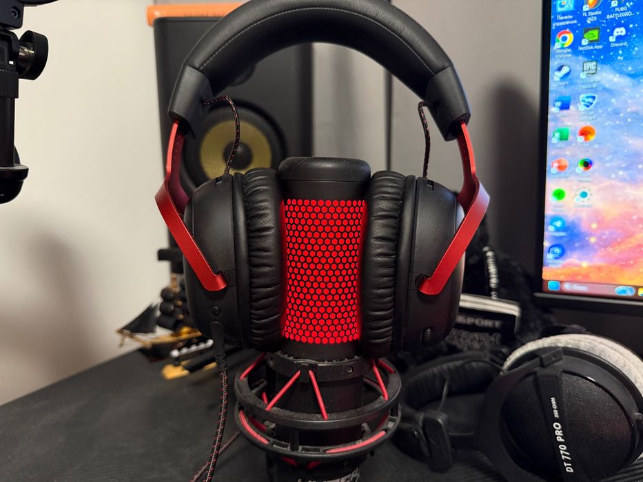 HyperX QuadCast + HyperX Cloud III – комплект
