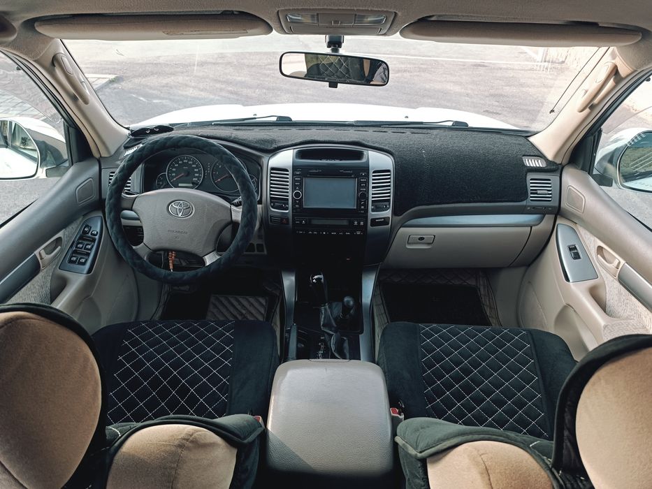 Тойота Прада белый жемчук СРОЧНО