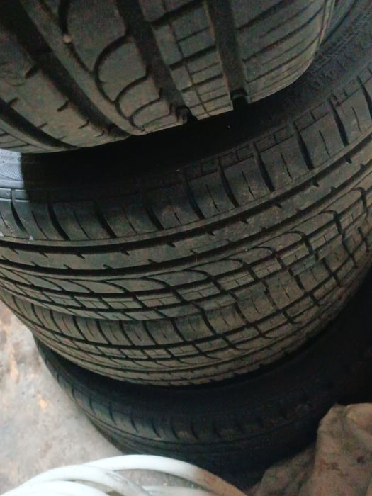 Шины комплект 225.40.R18