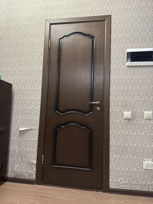 Двери из натурального дерева
