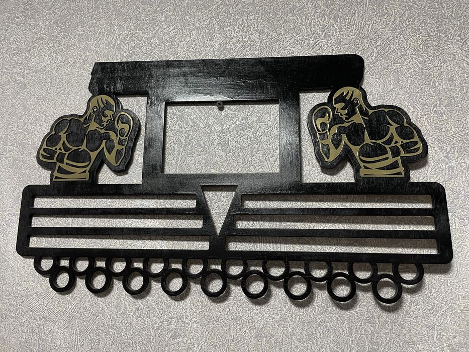 Медальницы в наличии