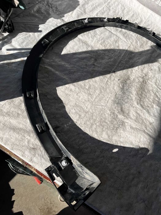 Volkswagen Tiguan R-Line вежда предна лява и дясна