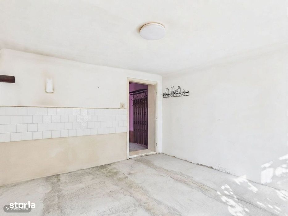 Casă Tileagd, 25 km Oradea, teren 328 mp
