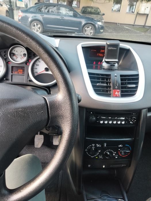 Peugeot 207, motorizare 1.4 benzină