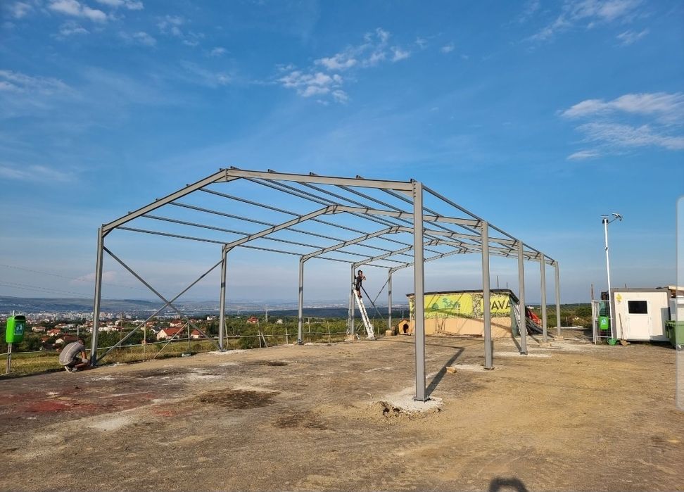 Vând structură metalică 10×20×4h