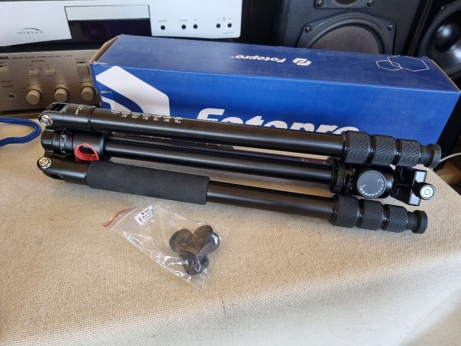 Trepied aparat foto/video. Nou.