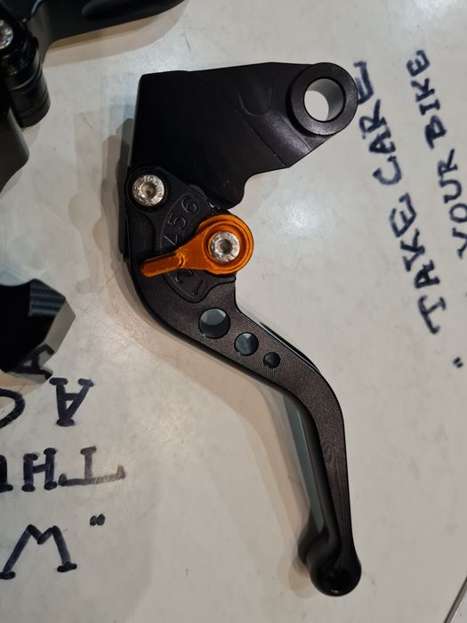 Z1000/Z1000SX Лостчета за спирачка и съединител.