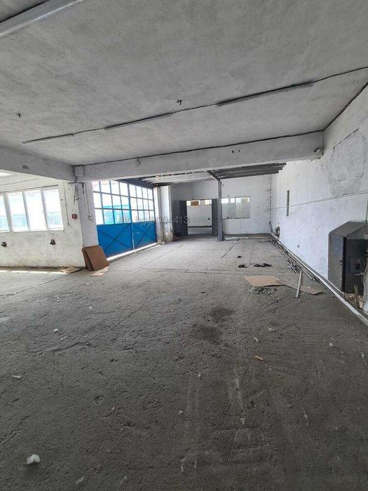 Самостоятелна промишлено-складова сграда. Помещения 380  кв.м. 160 +180 +200 + 340 + 540 кв.м., с. Скутаре-Рогош (Пловдив)