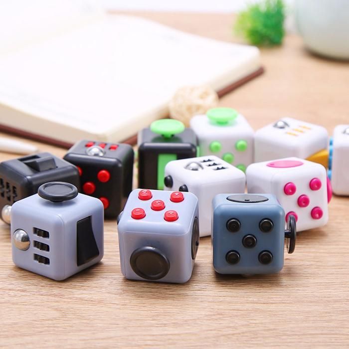 Анти стрес кубче Fidget cube фиджет кубче