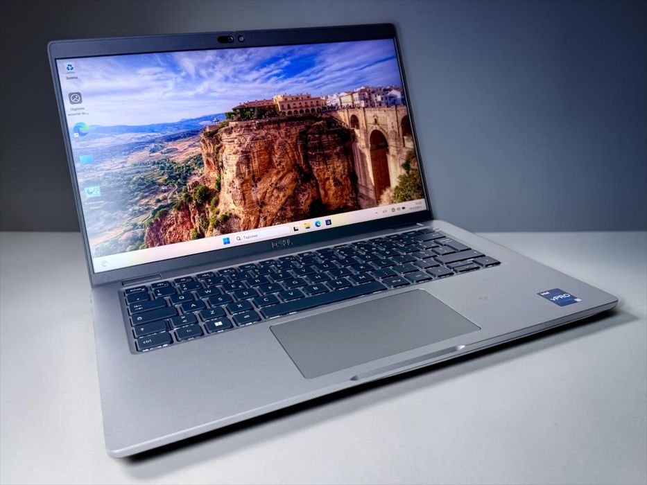 Dell Latitude 5440 14" FHD i5-1245U 16RAM 256SSD Отличен! Гаранция!