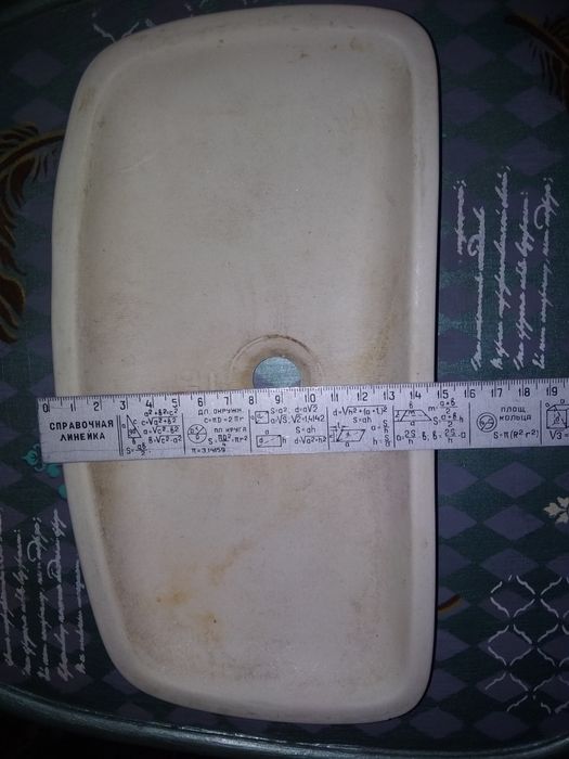 Продам крышку на бачек унитаза