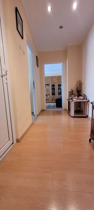 Apartament 2 camere decomandat in Onesti, zona de jos.