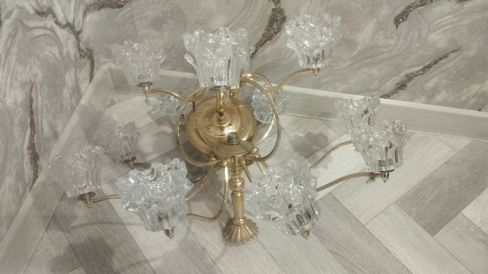 Люстра , отдам даром