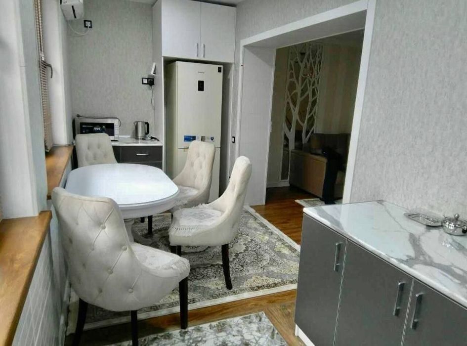 Продаётся 2/2/4 квартира,метро Космонавтов, улица Самаркандская