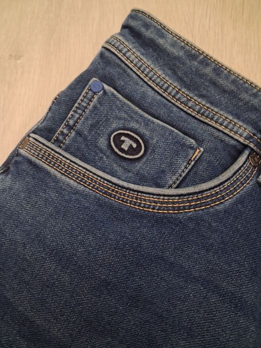 Vand  Pantaloni scurti de Blugi Tom Tailor  Josh Shorts marime W 36  L Barbati