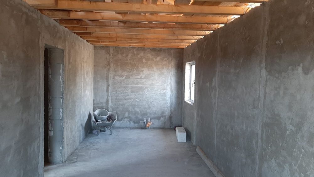 Casă + teren 1000 mp în Istria – vedere la lac