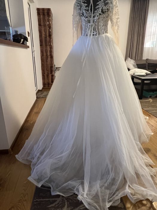 Vand rochie de mireasa