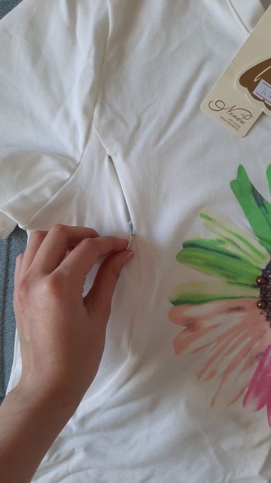 Футболка для кормящих