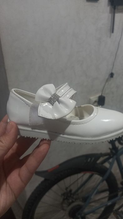 Срочно продам туфли